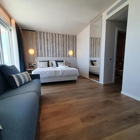 Galassia Suites&spa 4*